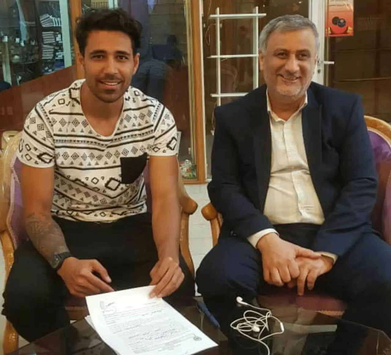 شاهین بوشهر با دو بازیکن تمدید کرد