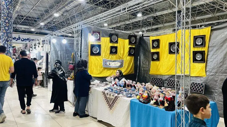 گشایش نمایشگاه صنایع دستی و هنرهای تجسمی در منطقه آزاد ماکو 