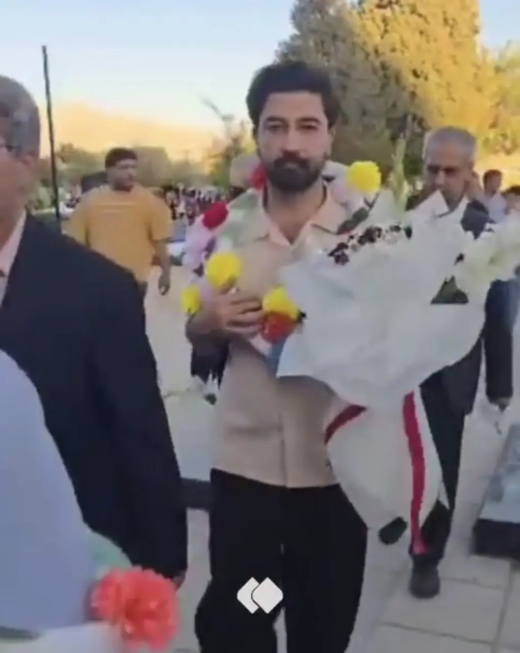 بازگشت سه جوان ارتشیِ ناو لاوان به کشور، بعد از ۶ ماه+ تصاویر