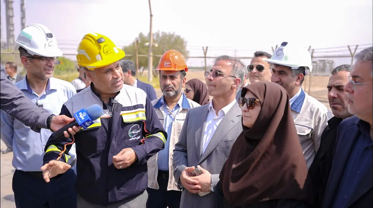 تداوم خدمات زیستمحیطی فجر انرژی در دوران جنگ؛ بررسی روند بازسازی نیروگاه با حضور رئیس سازمان حفاظت محیط زیست