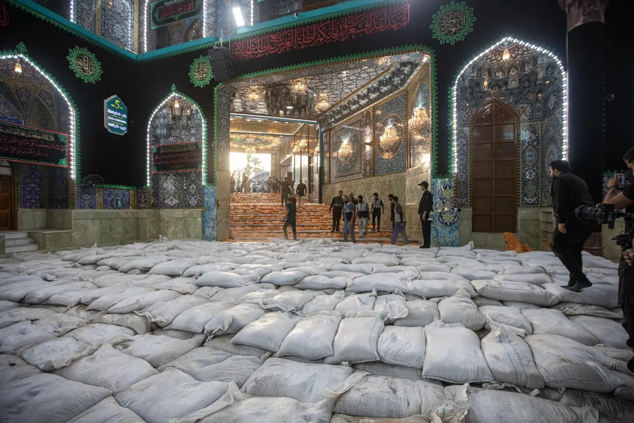 تصاویر متفاوت از آماده سازی کربلا برای مراسم خاص روز عاشورا + عکس