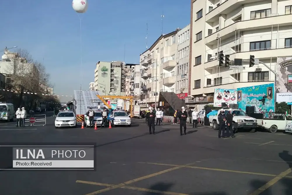 راهپیمایی نمادین سالگرد پیروزی انقلاب اسلامی برگزار شد+فیلم و عکس