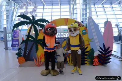 آذین‌بندی و آماده‌سازی بصری فرودگاه و بندر تجاری کیش به مناسبت جشنواره تابستانی