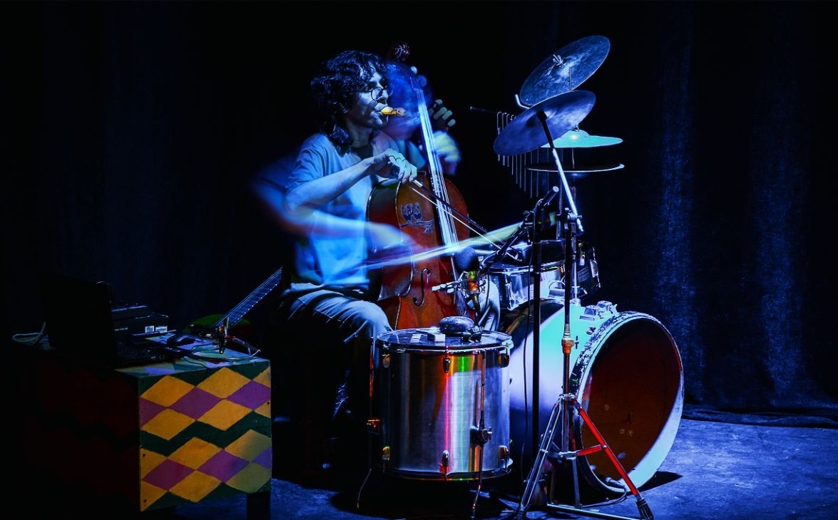 وفاداری به متن و معاصر بودن از هم جدا نیستند/ تئاتر مسیر گفتگو با جامعه را باز نگه داشته است