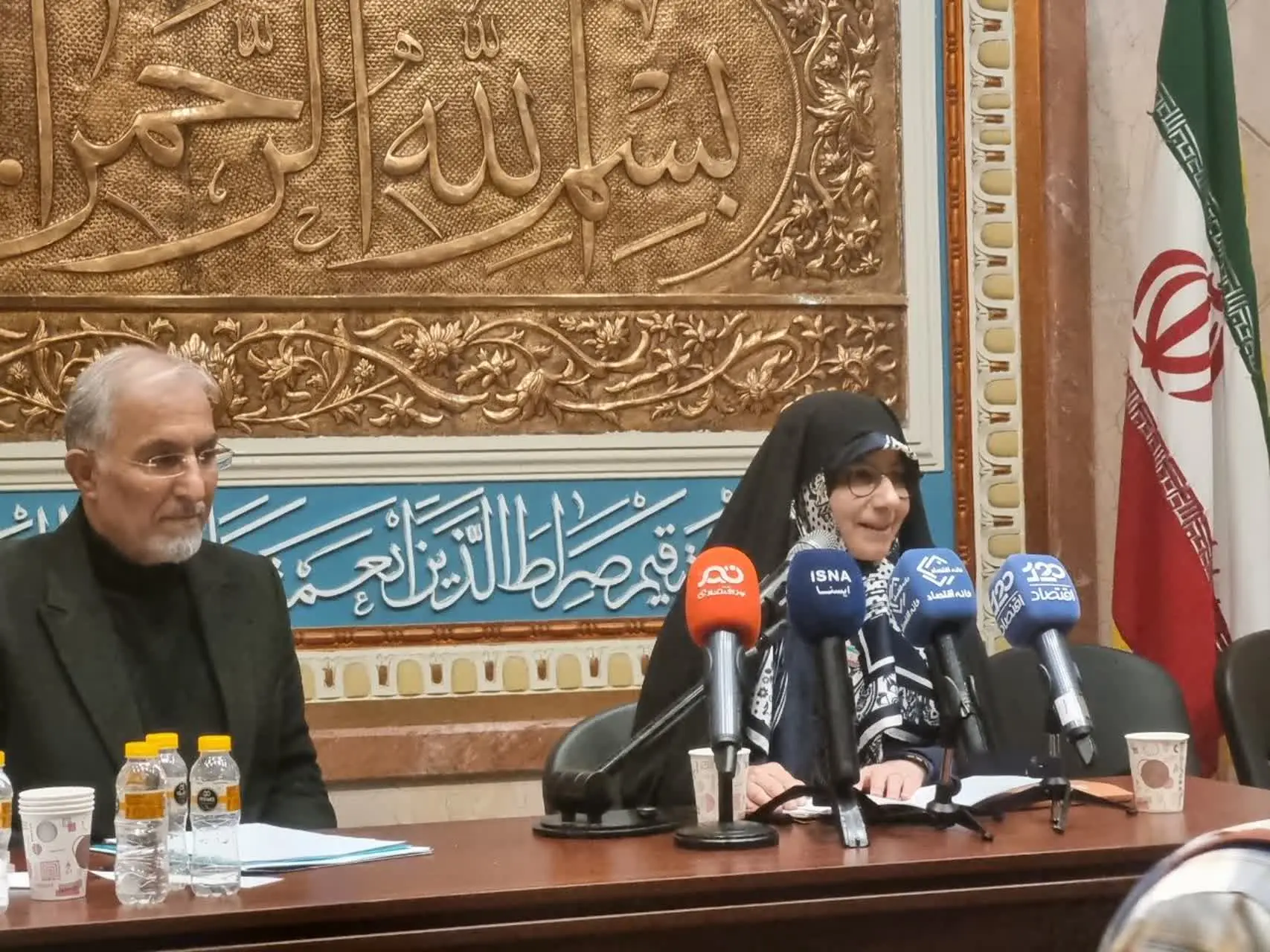 واکاوی ریشه‌های اقتصادی اعتراضات اخیر/ قیمت ارز آزاد ساختگی است/ مزد امسال را دریابیم