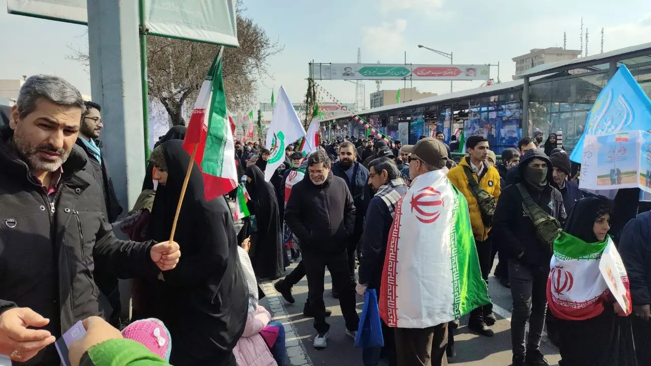 برگزاری جشن ۴۶ سالگی انقلاب ایران با حضور گسترده مردم+فیلم و عکس