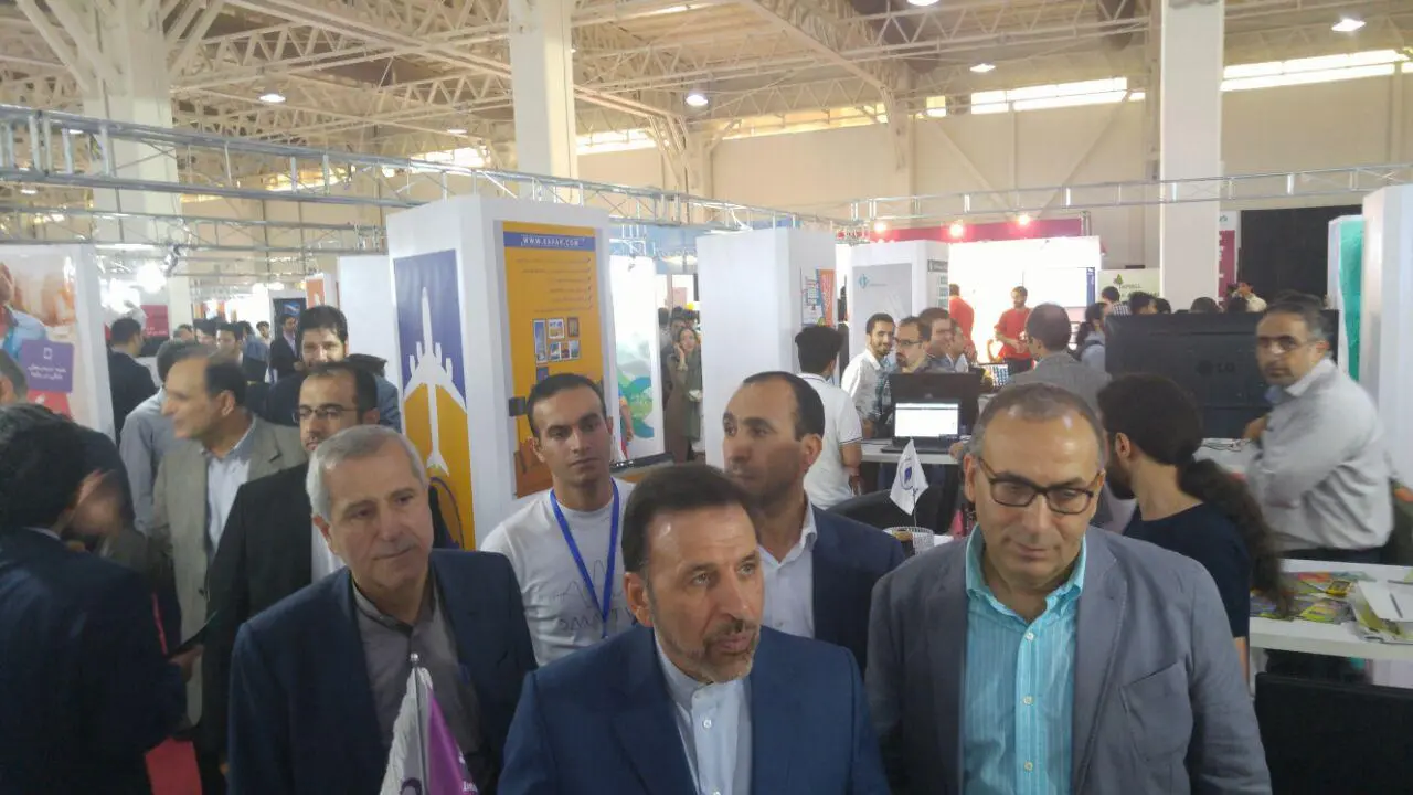 گزارش تصویری از دومین روز نمایشگاه الکامپ 