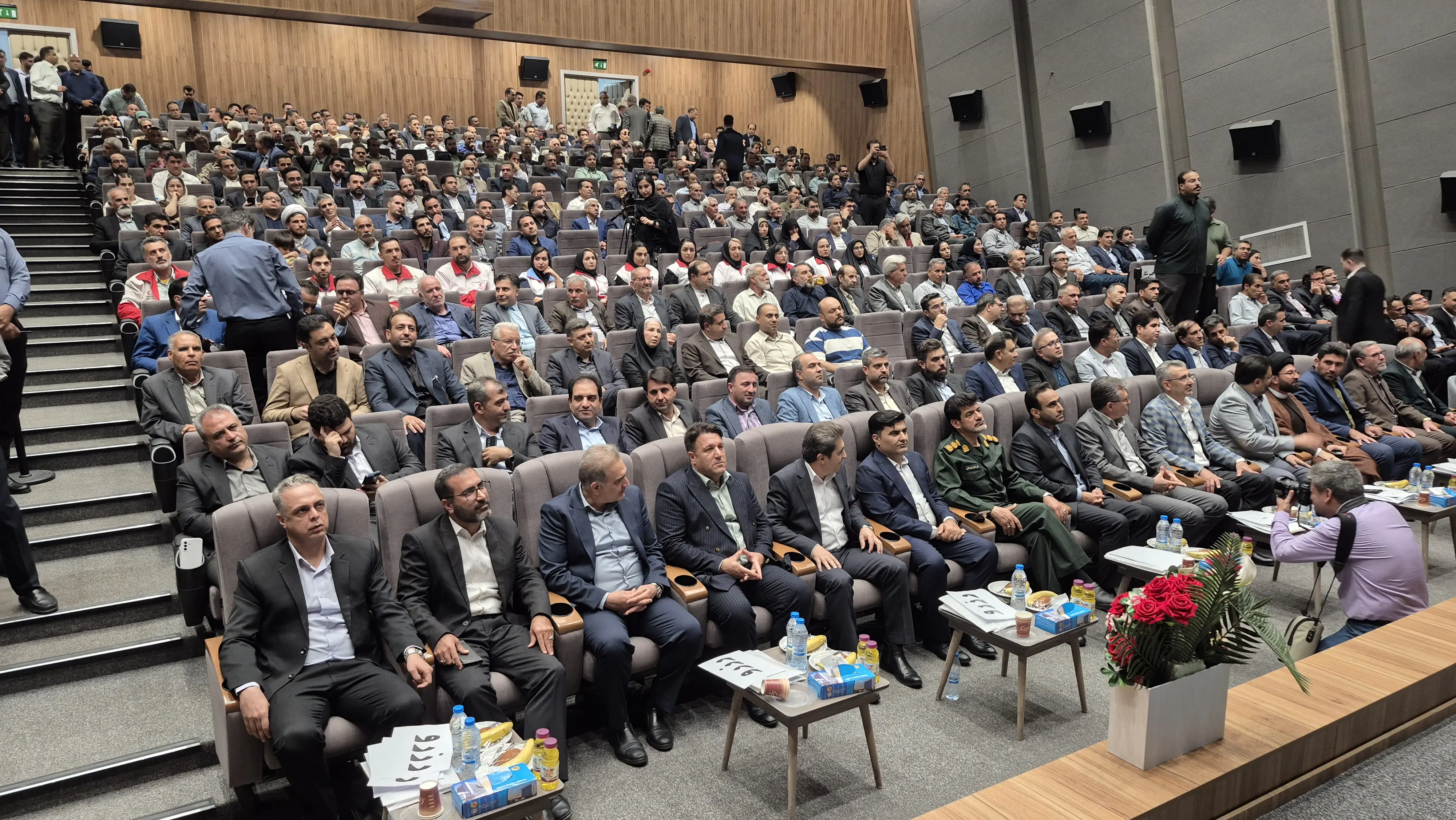 صدرا دیگر ظرفیت حاشیهسازی و جناحبازی ندارد/ آزمون و خطاهای شیراز نباید در صدرا تکرار شود