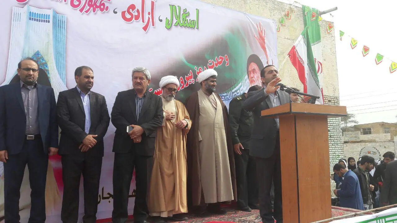 مسئولان و نمایندگان از ملت شرم کنند+تصاویر