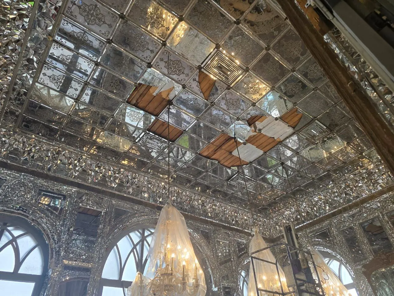 ازحمله به محدوده تاریخی تهران؛ آسیب به کاخ گلستان و بازار بزرگ/ وزیر میراث: پیگیری از مسیرهای بین‌المللی