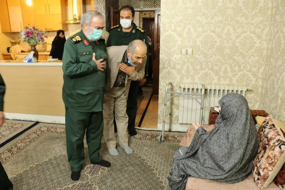 دیدار جانشین فرمانده کل سپاه با خانواده شهدای شهرری
