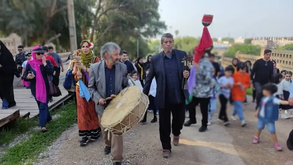 کودکان شهرستان شوش به پیشواز نوروز رفتند