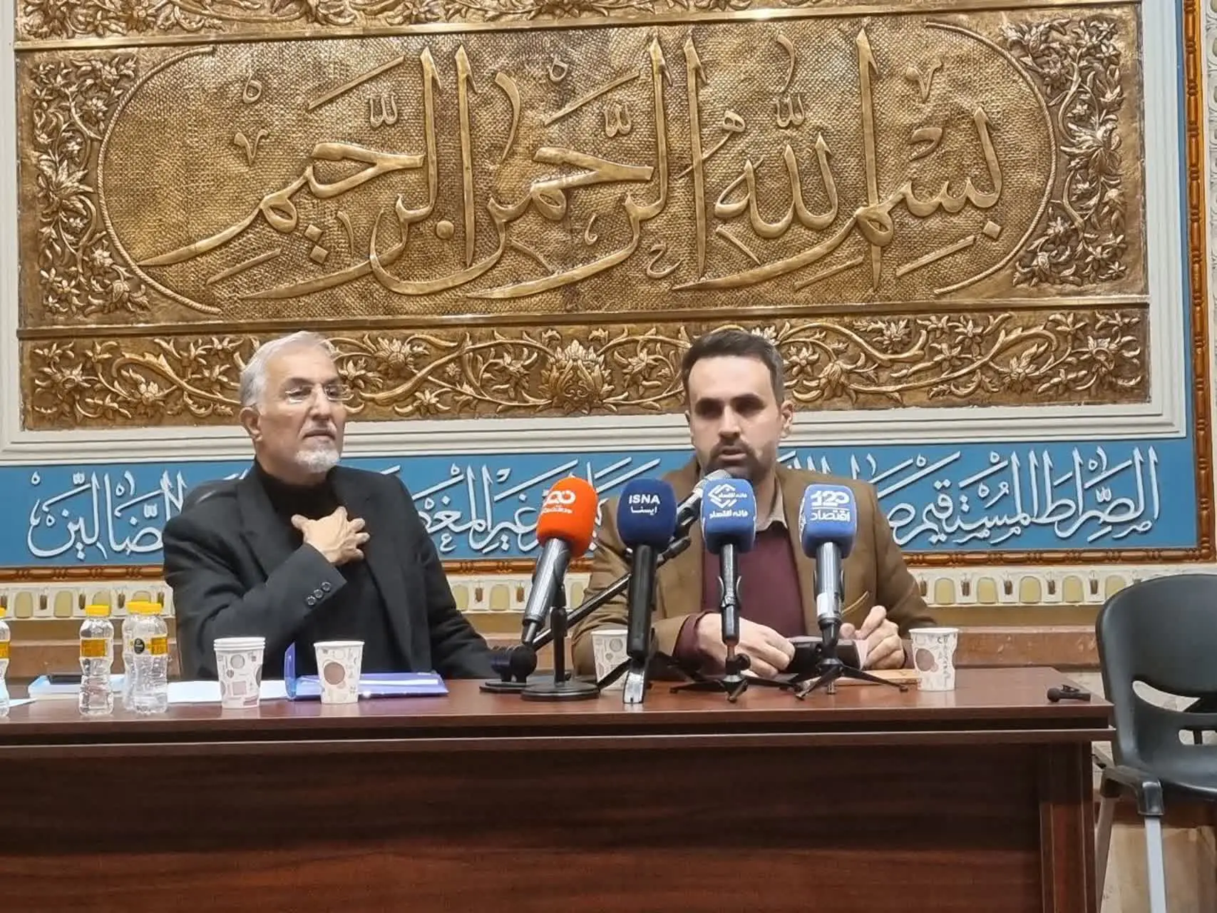 واکاوی ریشه‌های اقتصادی اعتراضات اخیر/ قیمت ارز آزاد ساختگی است/ مزد امسال را دریابیم