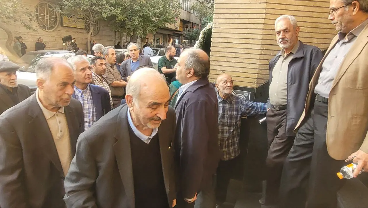 برگزاری مراسم ترحیم برادر مصطفی تاجزاده با حضور فعالان سیاسی اصلاحطلب + تصاویر