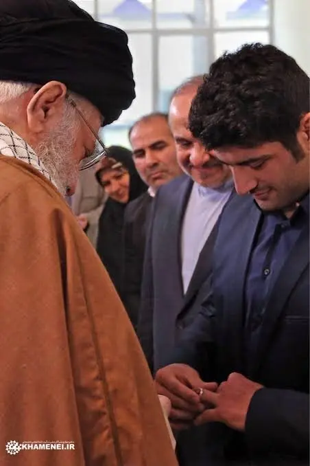 ورزشکارانی که از رهبر شهید انگشتر هدیه گرفتند+ عکس