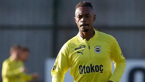 مورینیو زیر سؤال، کارتال متهم به غرور