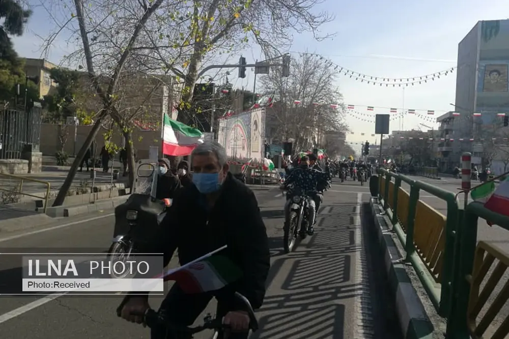 راهپیمایی نمادین سالگرد پیروزی انقلاب اسلامی برگزار شد+فیلم و عکس