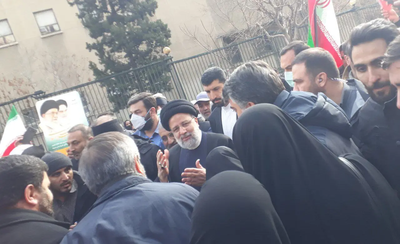 حضور رئیس‌جمهور در مراسم راهپیمایی