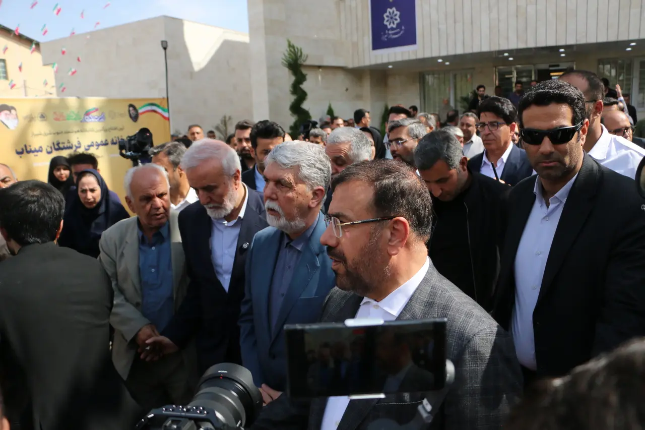 شیراز صاحب کتابخانه نسل چهارم شد/ فرشتگان میناب با ۱۹ هزار جلد کتاب