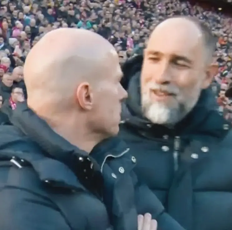 لحظه عجیب ایگور تودور در آنفیلد قبل از شروع بازی