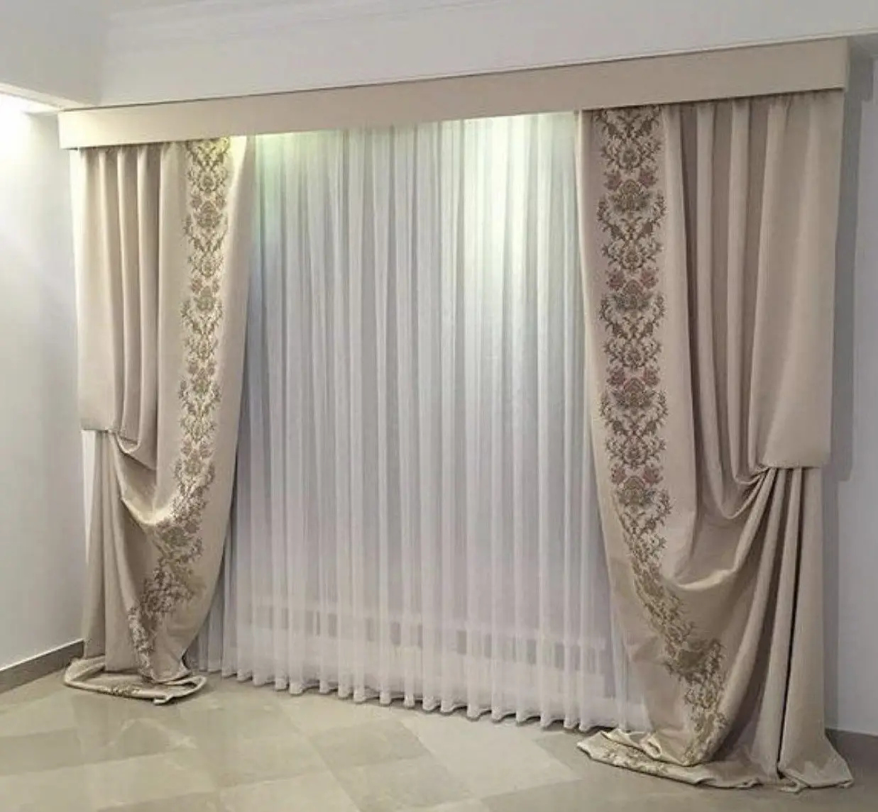 راهنمای جامع خرید پرده اداری و شید