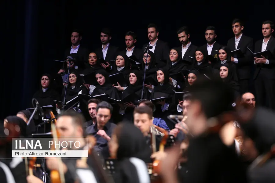 در تولیداتمان به قشر سالمند توجه نداریم/ با موسیقی کاسبی نمی‌کنم/ رمز ماندگاری «آوای شفق» همدلی است