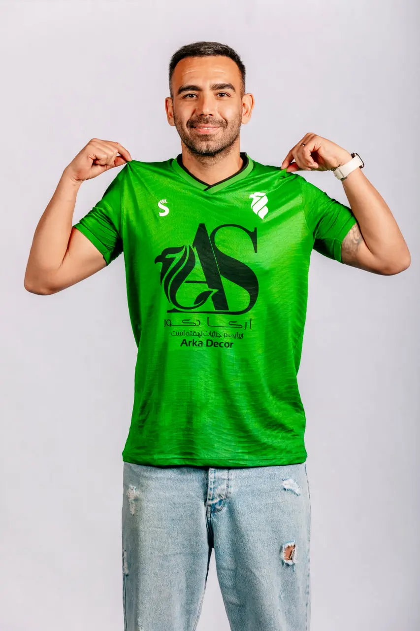 کار جذاب رسانه عقاب‌ها: پیراهن‌های جدید تیم شهر ارکا رونمایی شد