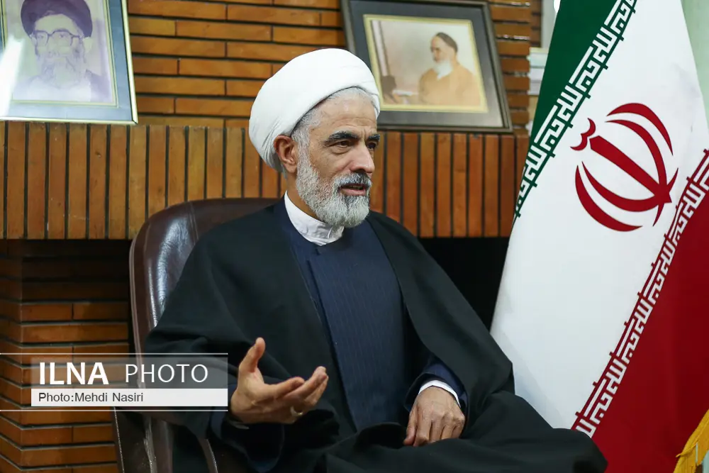 اگر قرار بود زور و تحکم را بپذیریم، انقلاب نمیکردیم/ صدا و سیما از الان دیدگاه جریانهای سیاسی را منعکس کند، نه شب انتخابات/ صندوقهای آرا و انتخابات، ناموس سیاسی کشور است