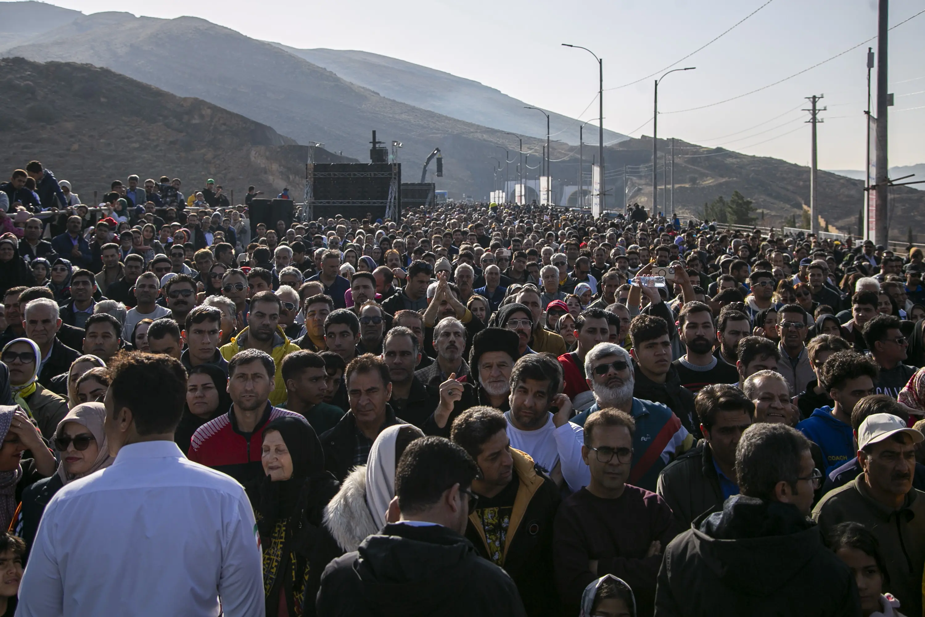 برگزاری پیاده روی بزرگ خانوادگی با حضور وزیر ورزش در شیراز