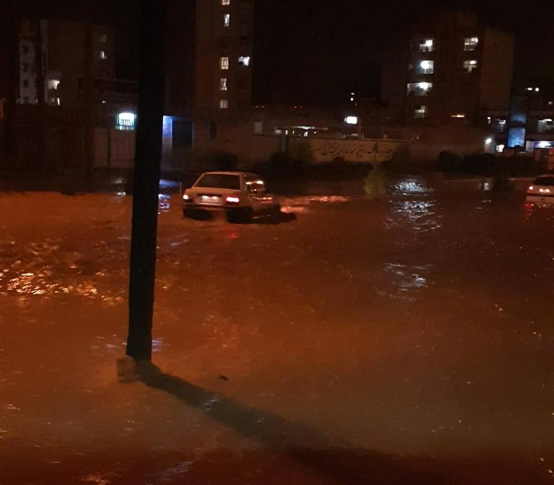 ادامه سریال آبگرفتگی خیابانها و منازل اهواز در کمتر از ۱۲ ساعت بارش