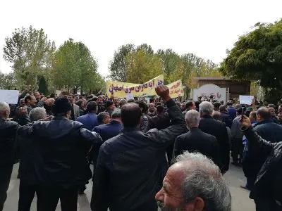 کشاورزان می‌خواهند صدای اعتراض خود را به گوش مسئولان برسانند/کمبود آب‌شرب تابستان با آب بی‌کیفیت چاه‌ها جبران شد+عکس