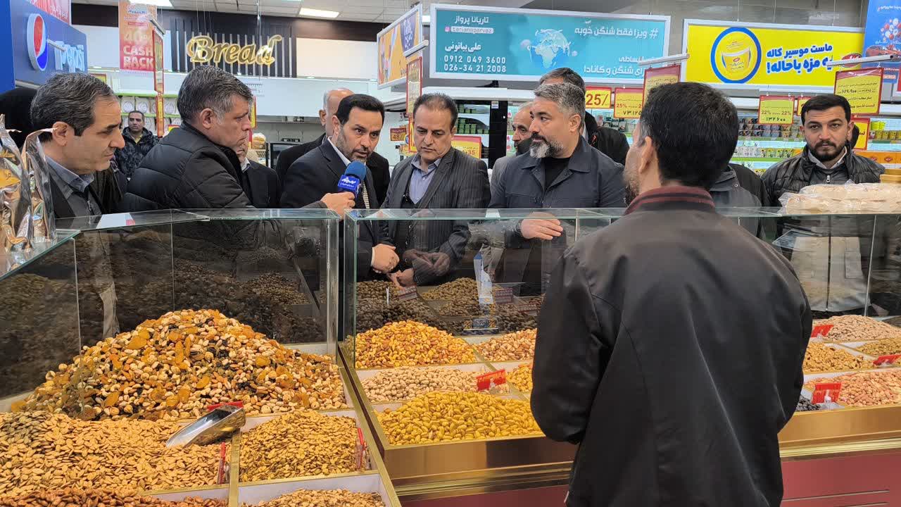 یلدا با طعم گرانی/کارگران و بازنشستگان شرمنده خانواده خود در طولانی ترین شب سال