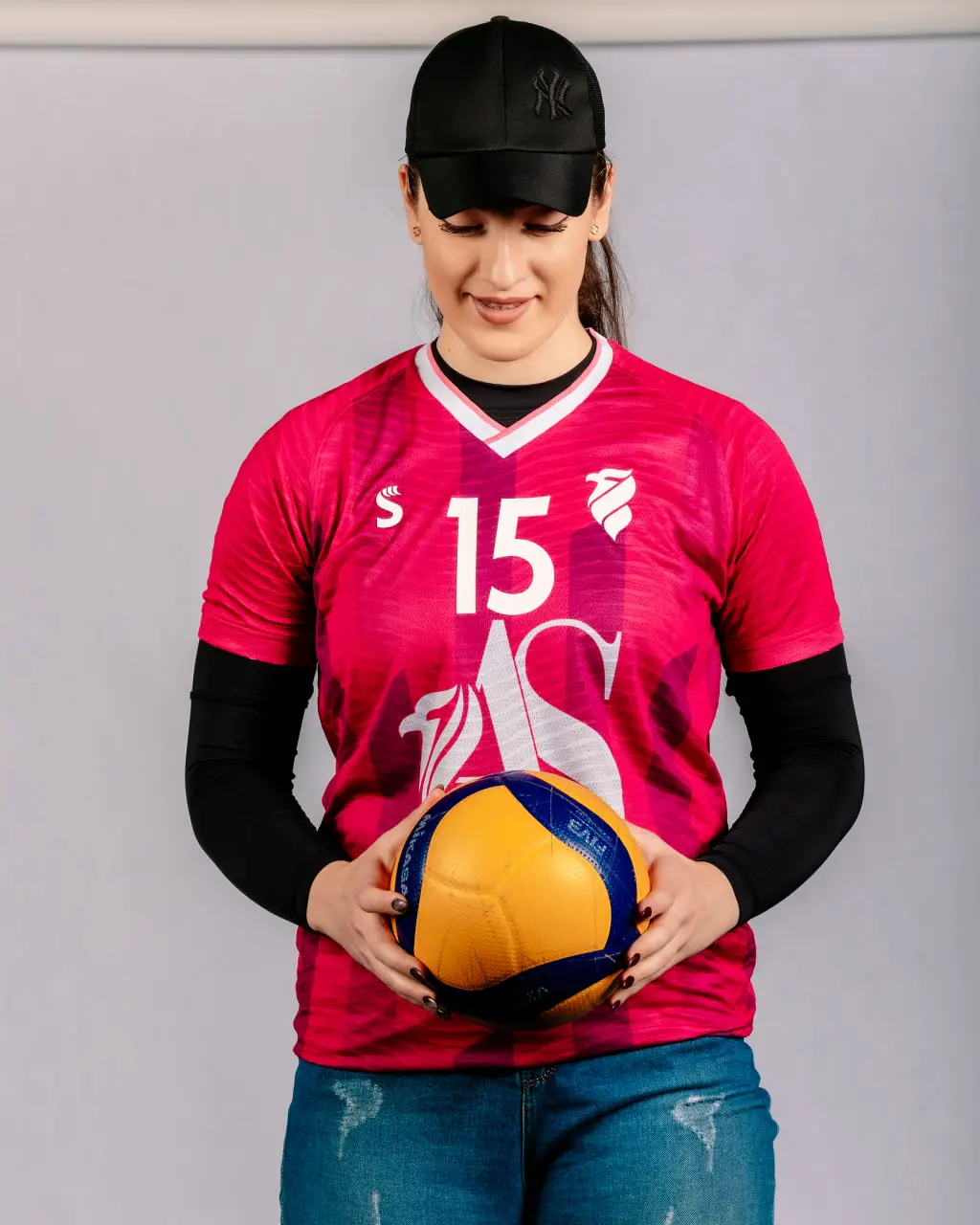 کار جذاب رسانه عقاب‌ها: پیراهن‌های جدید تیم شهر ارکا رونمایی شد