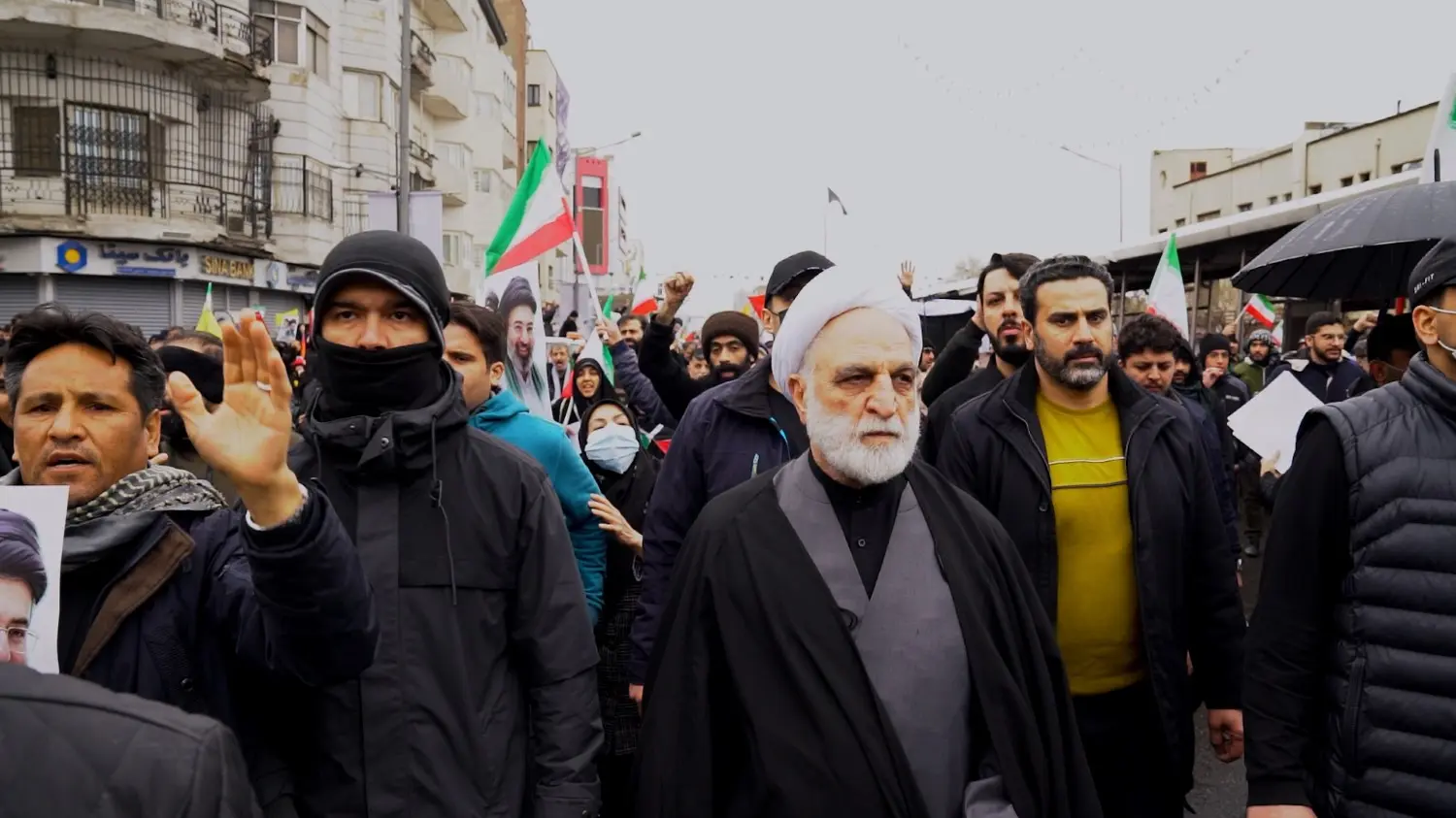 برگزاری مراسم روز جهانی قدس در چهاردهمین روز تحمیل جنگ به ایران/ تکبیر مردم همزمان با انفجارها در حوالی مسیر راهپیمایی+ فیلم و عکس