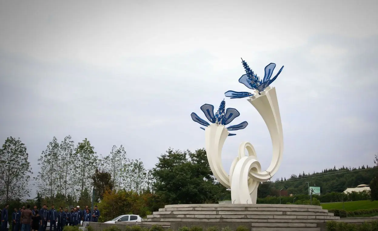 هر هنر سه‌بعدی الزاماً «مجسمه» نیست/ مجسمه‌ها نشانه‌های شهر هستند