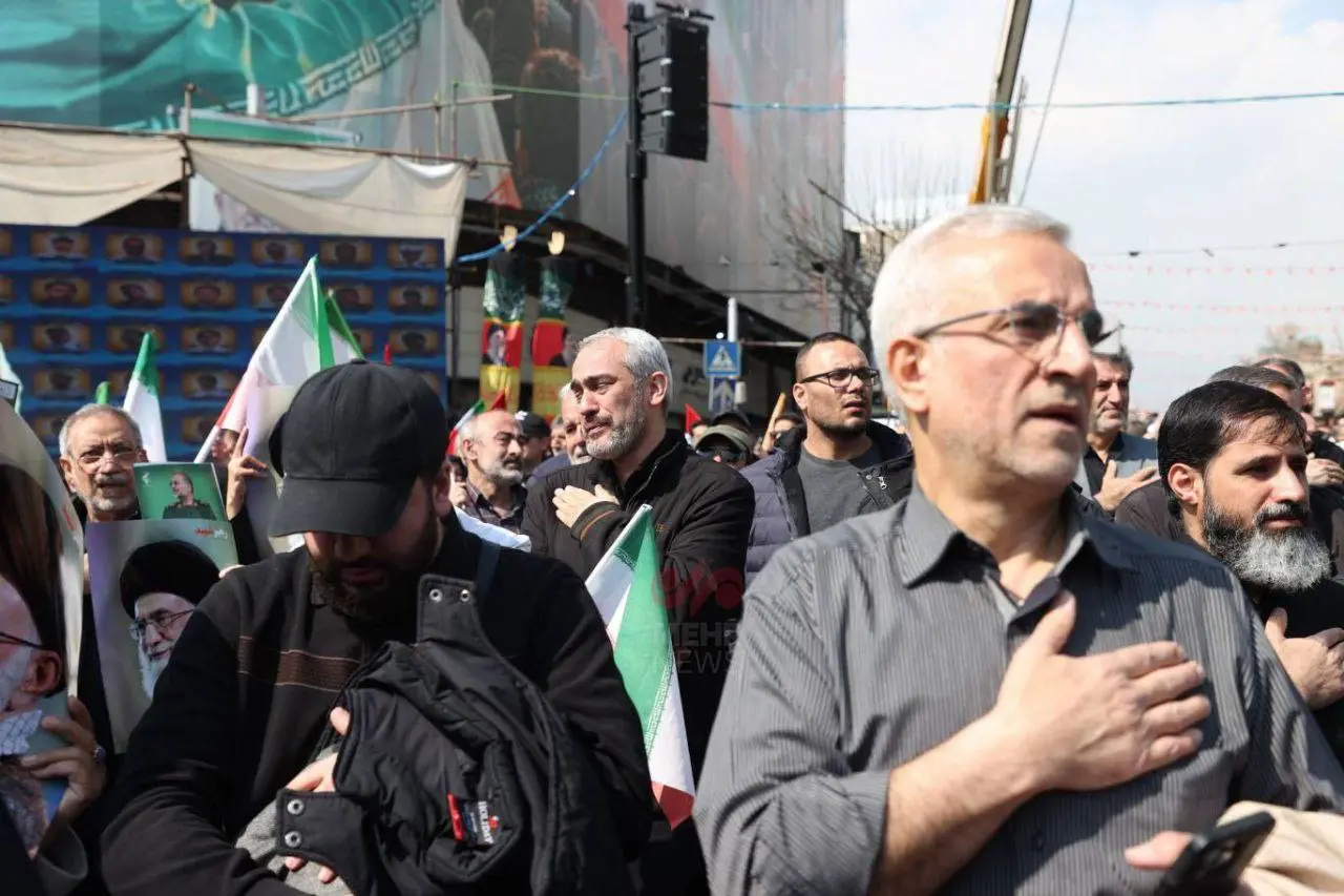 برگزاری مراسم تشییع شهیدان لاریجانی، سلیمانی و شهدای ناو دنا 