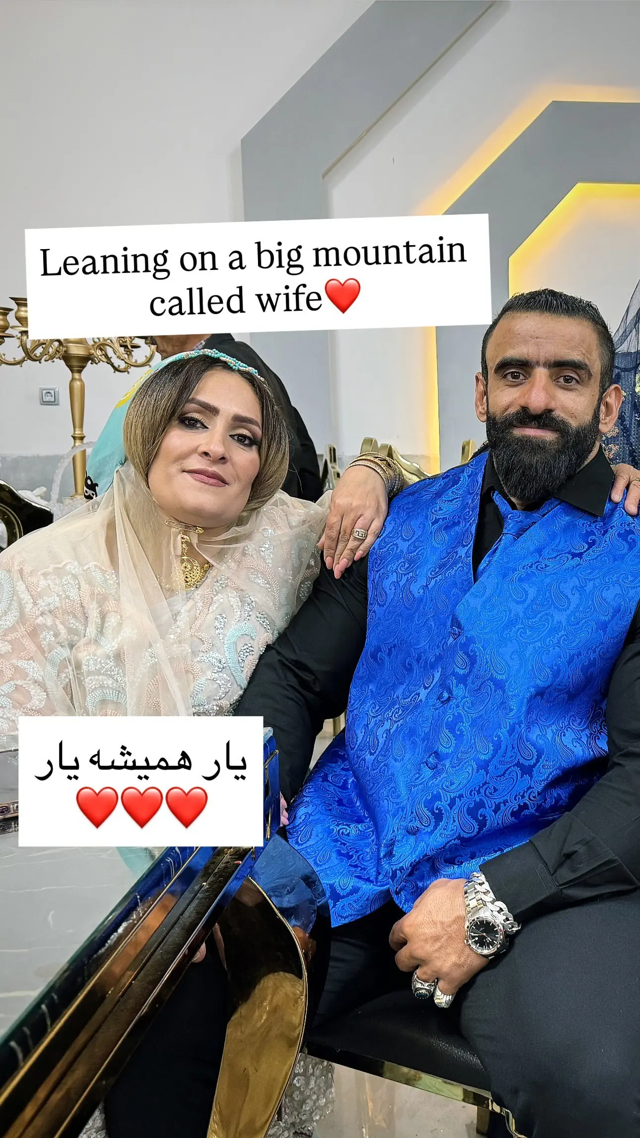 عکس هادی چوپان با همسرش در استخر