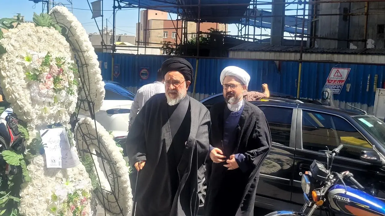 برگزاری مراسم ترحیم خواهر خاتمی با حضور چهره های سیاسی + تصاویر
