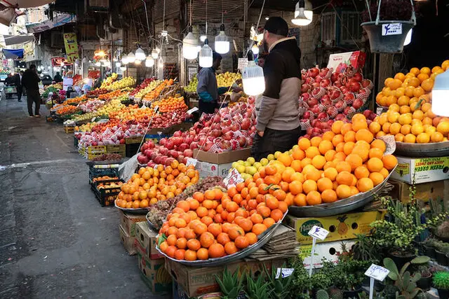 نبض زندگی در آذربایجان غربی تند می زند/زور زندگی از جنگ بیشتر است/مردم ارومیه به استقبال نوروز رفتند