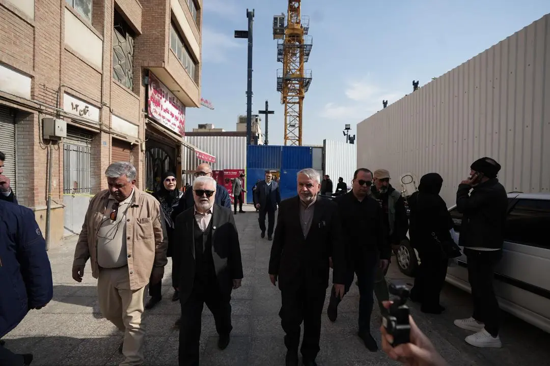  توقف ساخت‌و‌ساز های غیر مجاز در حریم مجموعه جهانی کاخ گلستان / هیچ تخلفی در حرائم میراثی پذیرفتنی نیست/ تشکیل کمیته‌ای تخصصی برای بررسی جزئیات و ارائه گزارش به مردم