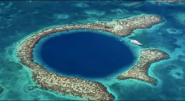 کشف عمیق‌ترین حفره آبی جهان در مکزیک 