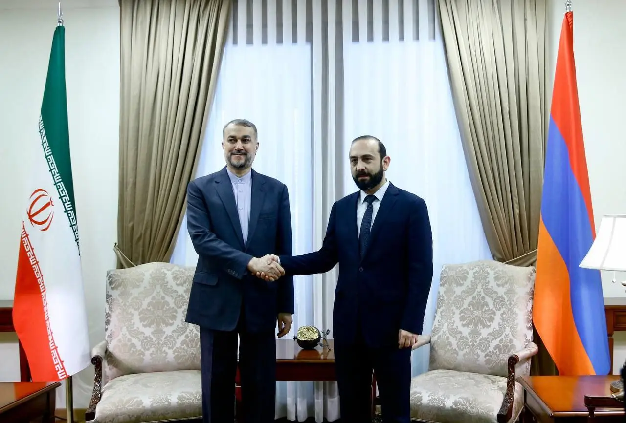 دیدار وزیر امور خارجه با وزیر امور خارجه و نخست‌وزیر ارمنستان 
