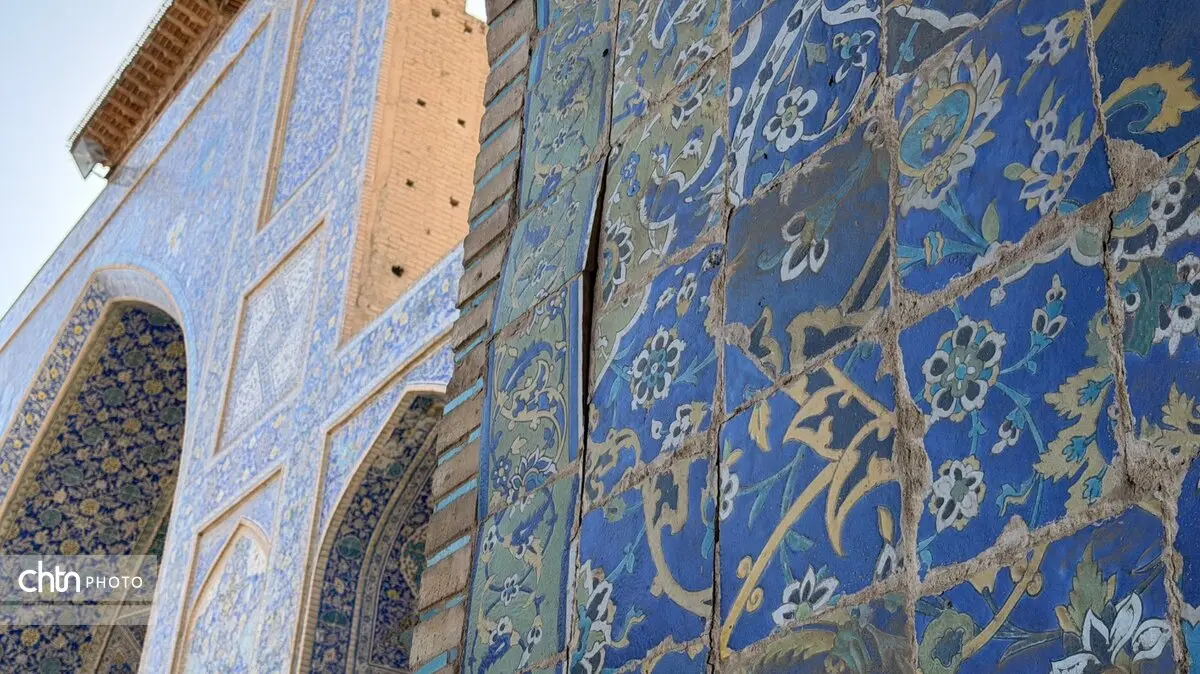 تصاویر تازه از زخم جنگ بر پیکر میراث جهانی؛ آسیب بمباران آمریکایی–صهیونی به مسجد جامع عباسی اصفهان