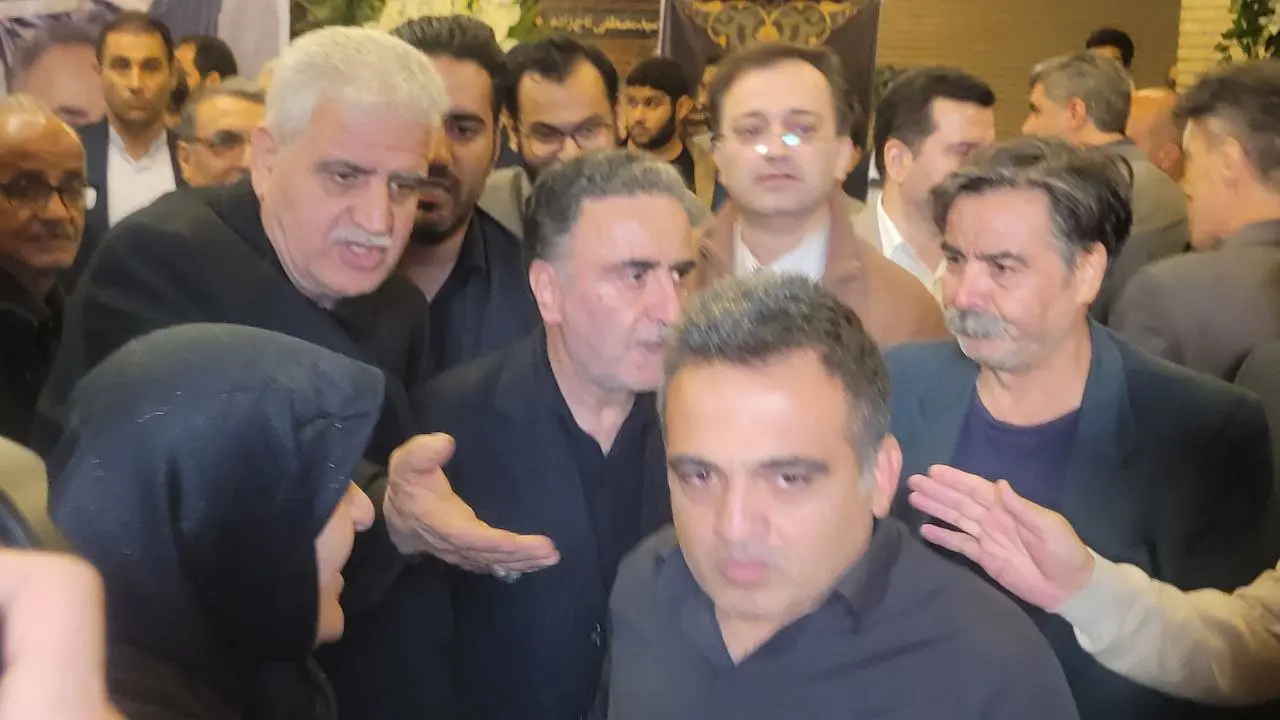 برگزاری مراسم ترحیم برادر مصطفی تاجزاده با حضور فعالان سیاسی اصلاحطلب + تصاویر