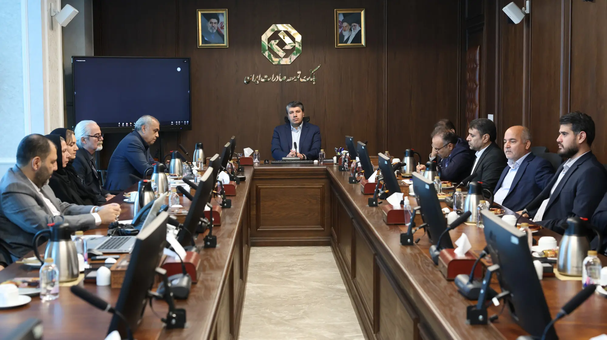 تجلیل از پیشکسوتان بانک توسعه صادرات ایران