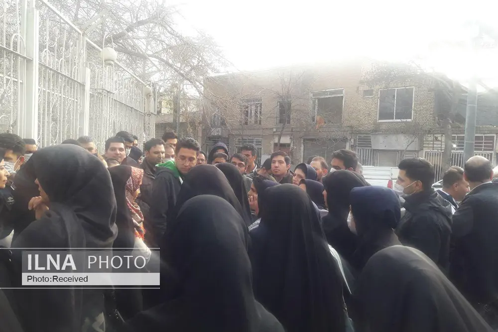 اعتراض پرستاران مشهد مقابل استانداری/ از ۱۲ مرداد به هیچکدام از وعدهها عمل نکردند
