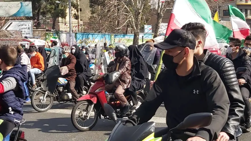 راهپیمایی نمادین سالگرد پیروزی انقلاب اسلامی برگزار شد+فیلم و عکس