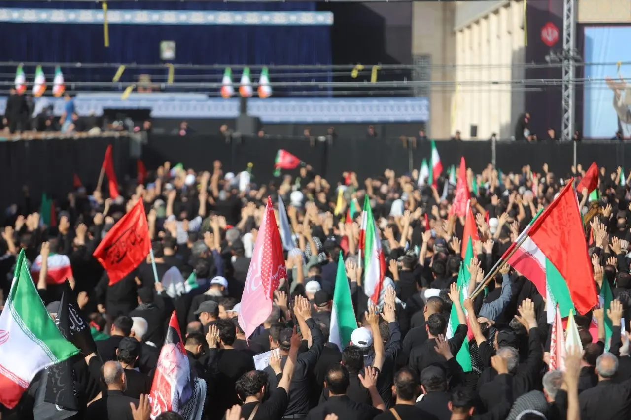 برگزاری مراسم وداع با رهبر شهید انقلاب در مصلای تهران