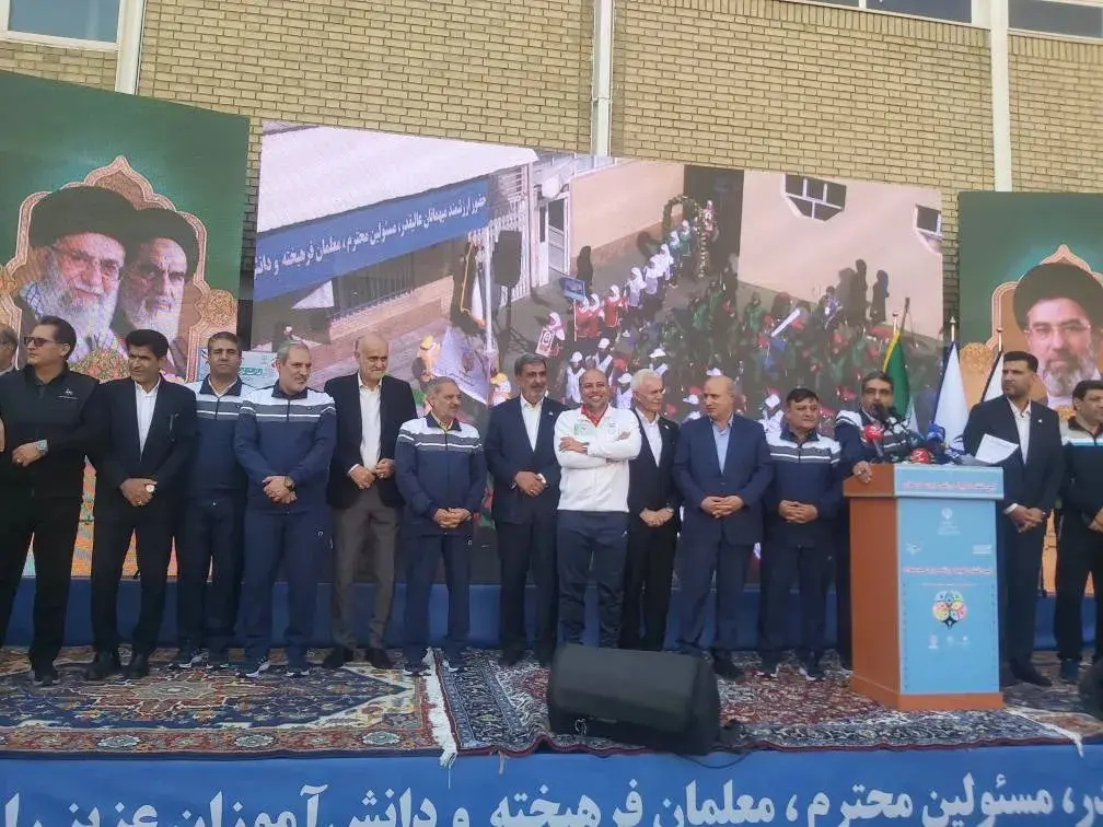 تاج: افتتاح ۴۰۰۰ زمین چمن مصنوعی، ظرفیت بزرگی برای توسعه فوتبال کشور است