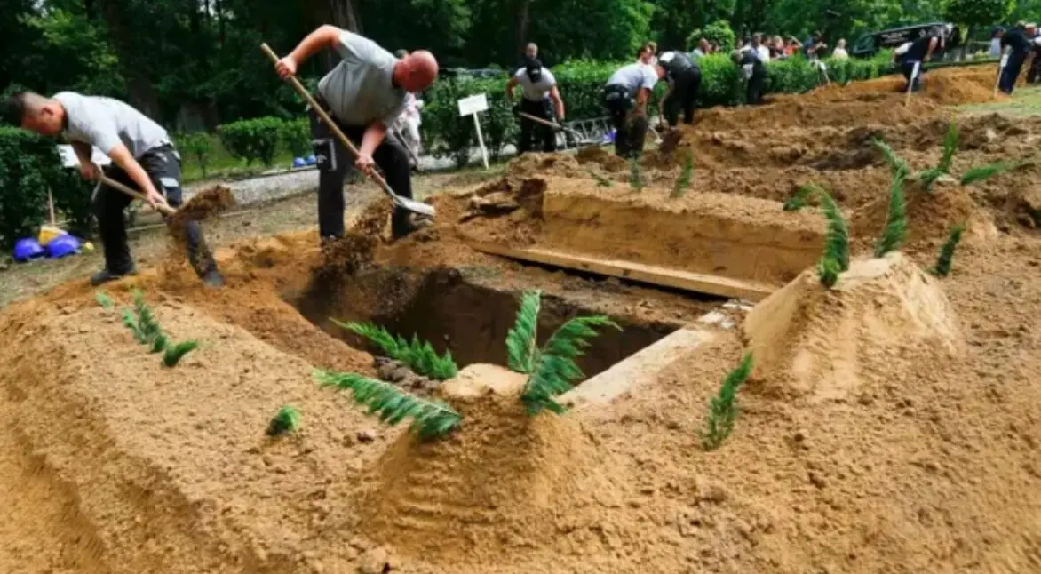 مسابقه بین‌المللی قبرکنی در مجارستان/عکس